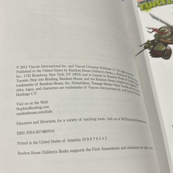 Teenage Mutant Ninja Turtles: Green Team! - A Step Into Reading Step 4 Book - Picture 4 of 9